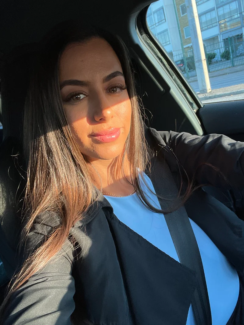 Roxana M.