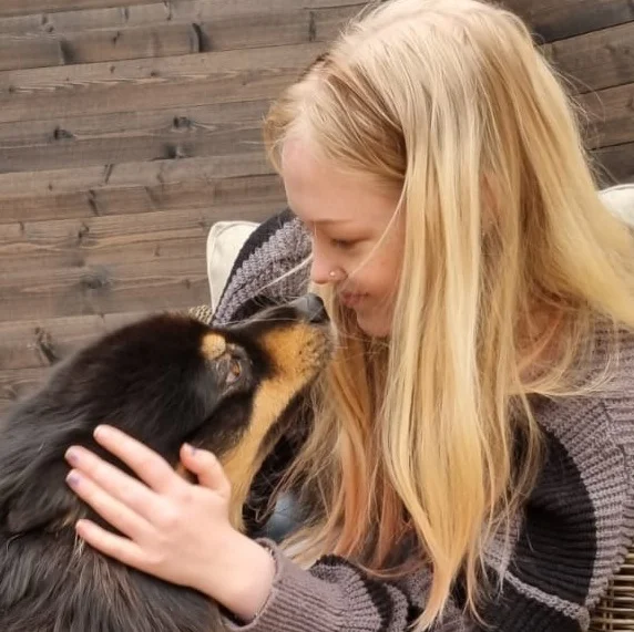 Ava B.