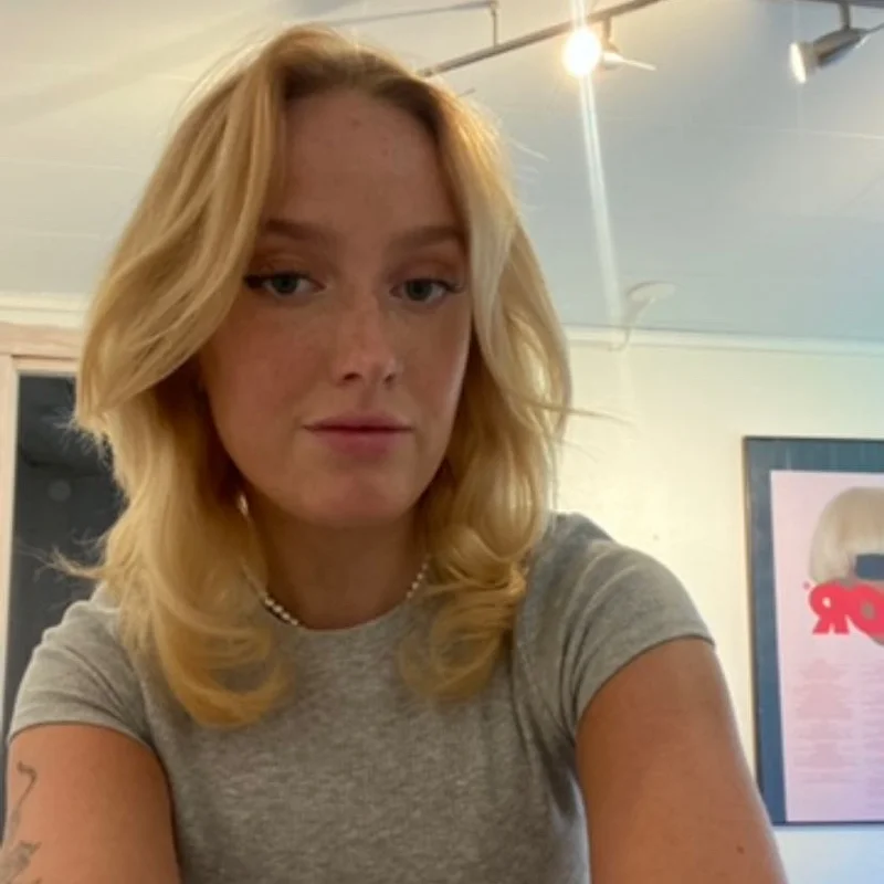 Elsa J.