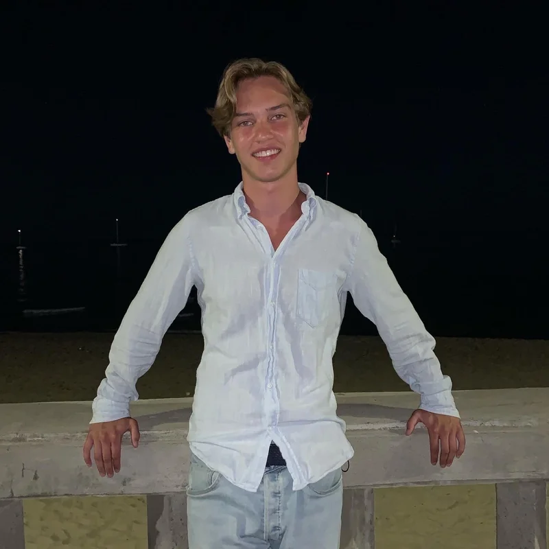 Valter S.