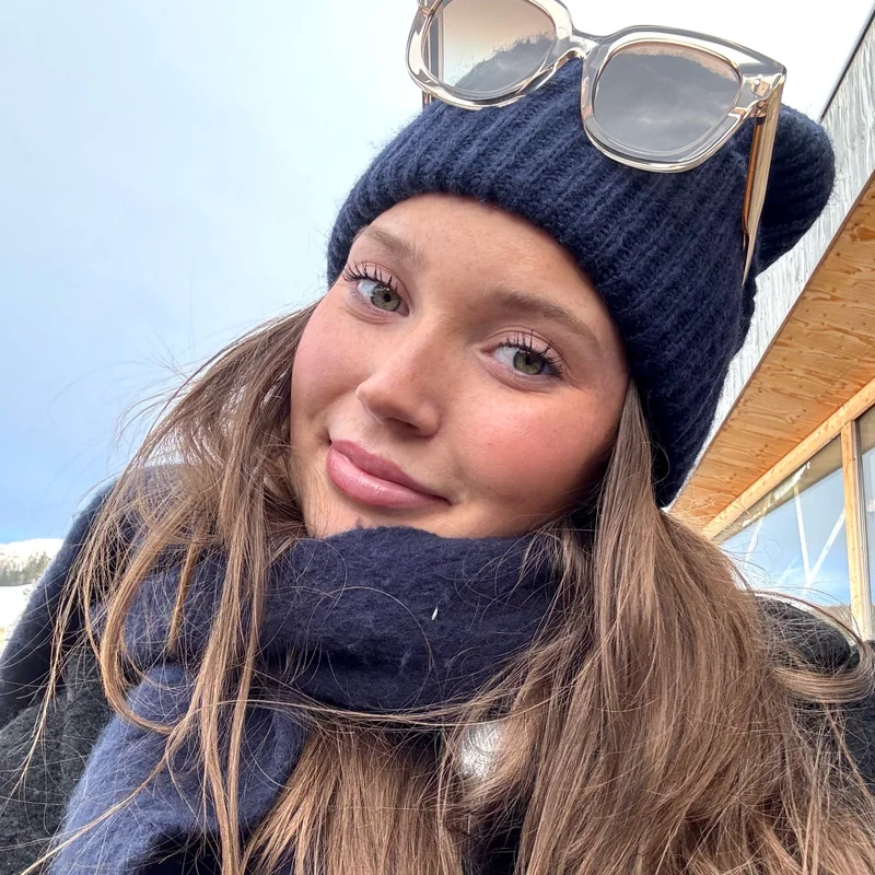 LINNÉA F.