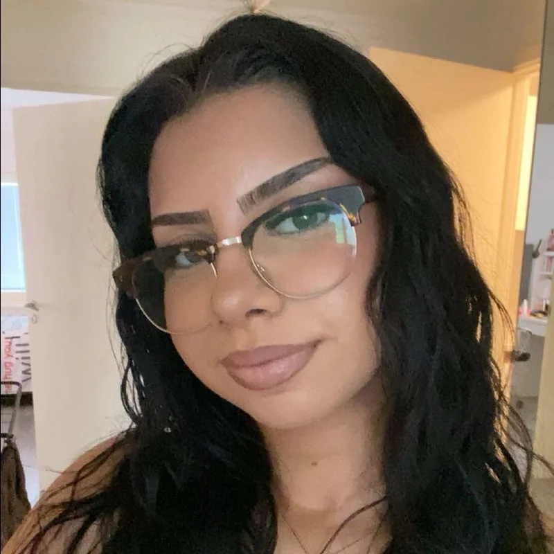 MARIA Y.