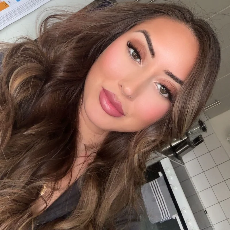 Gabriela C.